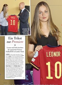 Titelbild der Ausgabe 10/2022 von Ein Trikot zur Premiere. Zeitschriften als Abo oder epaper bei United Kiosk online kaufen.