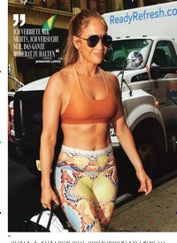 Titelbild der Ausgabe 35/2018 von TITELSTORY: J.LO & CO. DIE DIAT-TRICKS DER 40+ STARS. Zeitschriften als Abo oder epaper bei United Kiosk online kaufen.