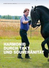 Titelbild der Ausgabe 29/2018 von DIE GEWICHTSLOSE ARBEIT MIT DEM PFERD: HARMONIE DURCH TAKT UND SOUVERÄNITÄT. Zeitschriften als Abo oder epaper bei United Kiosk online kaufen.