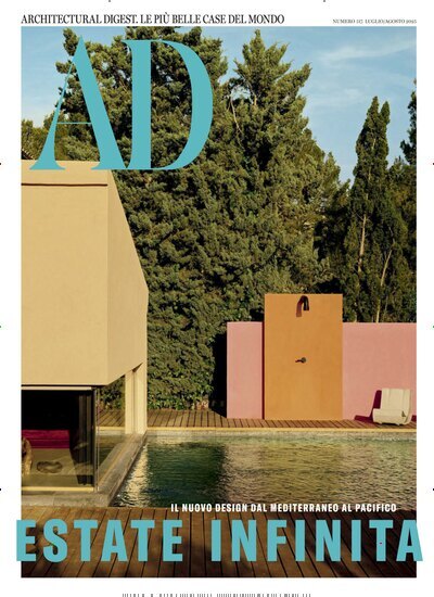 Titelbild der Ausgabe 7/2025 von AD Architectural Digest Italien. Diese Zeitschrift und viele weitere Gartenzeitschriften und Wohnzeitschriften als Abo oder epaper bei United Kiosk online kaufen.