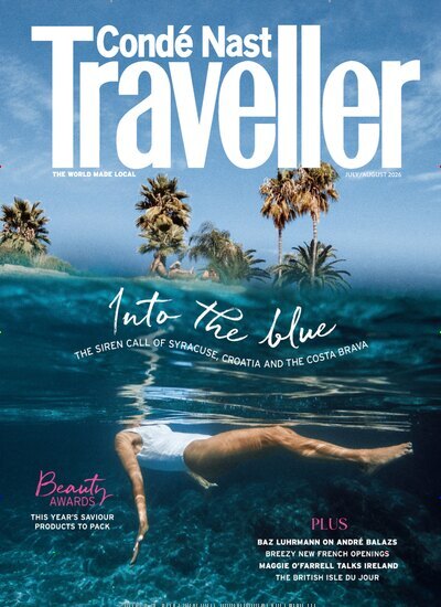 Titelbild der Ausgabe 4/2026 von Conde Nast Traveller UK. Diese Zeitschrift und viele weitere Reisemagazine, Freizeitmagazine und Wissensmagazine als Abo oder epaper bei United Kiosk online kaufen.