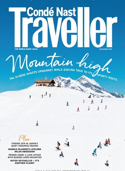Titelbild der Ausgabe 8/2025 von Conde Nast Traveller UK. Diese Zeitschrift und viele weitere Reisemagazine, Freizeitmagazine und Wissensmagazine als Abo oder epaper bei United Kiosk online kaufen.