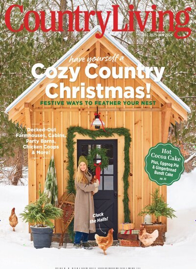 Titelbild der Ausgabe 6/2025 von Country Living USA. Diese Zeitschrift und viele weitere Gartenzeitschriften und Wohnzeitschriften als Abo oder epaper bei United Kiosk online kaufen.