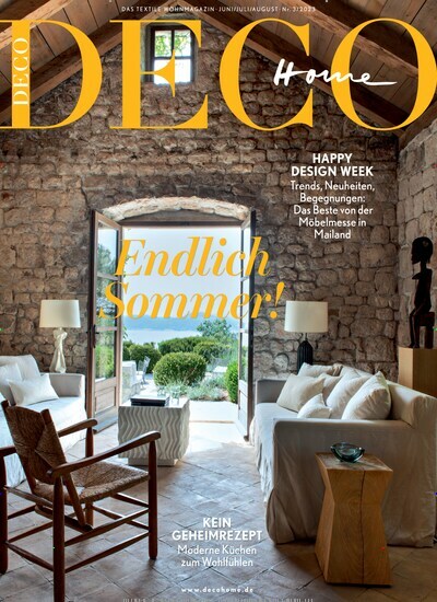 Titelbild der Ausgabe 3/2023 von DECO HOME. Diese Zeitschrift und viele weitere Gartenzeitschriften und Wohnzeitschriften als Abo oder epaper bei United Kiosk online kaufen.