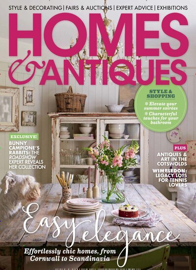 Titelbild der Ausgabe 8/2025 von Homes & Antiques. Diese Zeitschrift und viele weitere Gartenzeitschriften und Wohnzeitschriften als Abo oder epaper bei United Kiosk online kaufen.