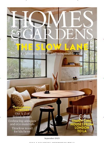 Titelbild der Ausgabe 9/2025 von Homes & Gardens UK. Diese Zeitschrift und viele weitere Gartenzeitschriften und Wohnzeitschriften als Abo oder epaper bei United Kiosk online kaufen.