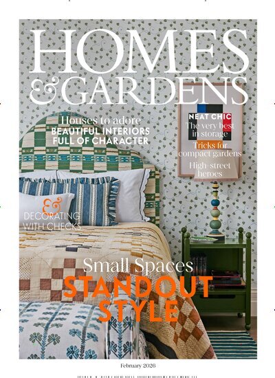 Titelbild der Ausgabe 318/2026 von Homes & Gardens UK. Diese Zeitschrift und viele weitere Gartenzeitschriften und Wohnzeitschriften als Abo oder epaper bei United Kiosk online kaufen.