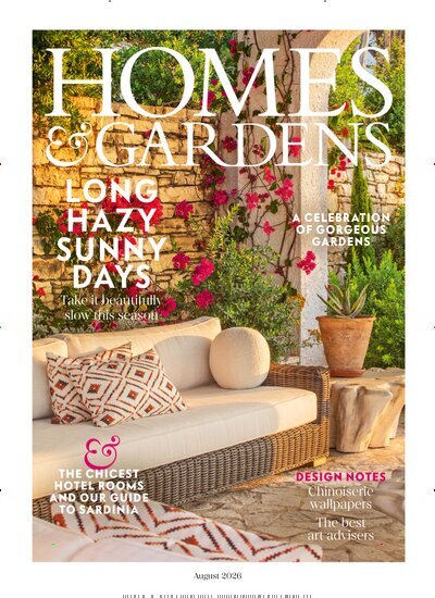 Titelbild der Ausgabe 324/2026 von Homes & Gardens UK. Diese Zeitschrift und viele weitere Gartenzeitschriften und Wohnzeitschriften als Abo oder epaper bei United Kiosk online kaufen.