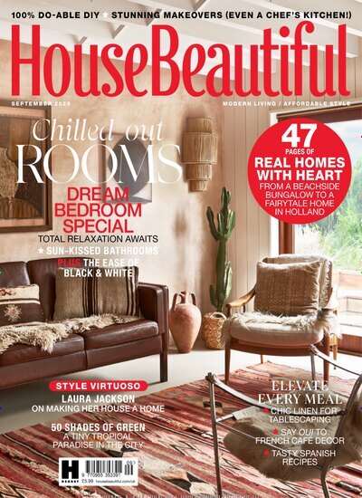 Titelbild der Ausgabe 9/2025 von House Beautiful UK. Diese Zeitschrift und viele weitere Gartenzeitschriften und Wohnzeitschriften als Abo oder epaper bei United Kiosk online kaufen.