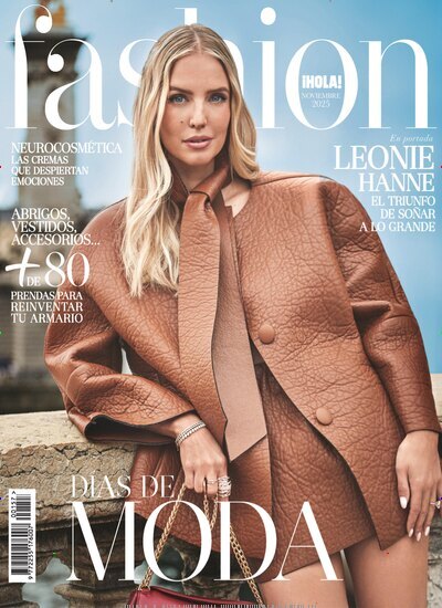 Titelbild der Ausgabe 157/2025 von iHola Fashion. Diese Zeitschrift und viele weitere Modemagazine und DIY-Magazine als Abo oder epaper bei United Kiosk online kaufen.