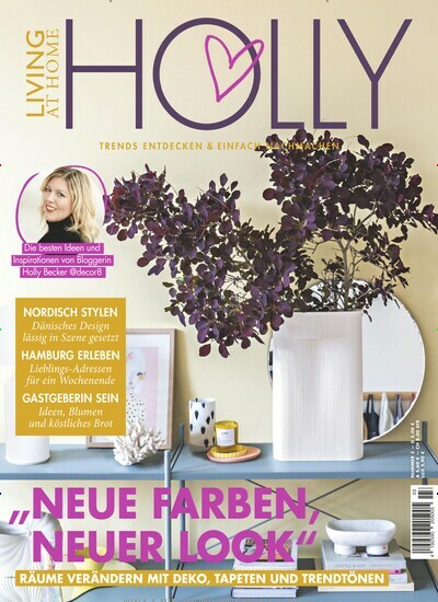 Titelbild der Ausgabe 3/2020 von Living at Home & Holly. Diese Zeitschrift und viele weitere Gartenzeitschriften und Wohnzeitschriften als Abo oder epaper bei United Kiosk online kaufen.