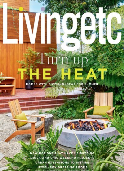 Titelbild der Ausgabe 8/2025 von Living etc UK. Diese Zeitschrift und viele weitere Gartenzeitschriften und Wohnzeitschriften als Abo oder epaper bei United Kiosk online kaufen.