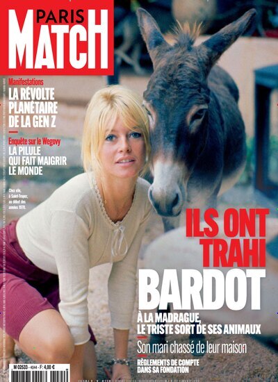 Titelbild der Ausgabe 43/2026 von Paris Match. Diese Zeitschrift und viele weitere Lifestylemagazine und Peoplemagazine als Abo oder epaper bei United Kiosk online kaufen.