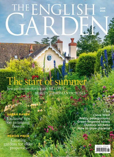 Titelbild der Ausgabe 8/2026 von The English Garden. Diese Zeitschrift und viele weitere Gartenzeitschriften und Wohnzeitschriften als Abo oder epaper bei United Kiosk online kaufen.