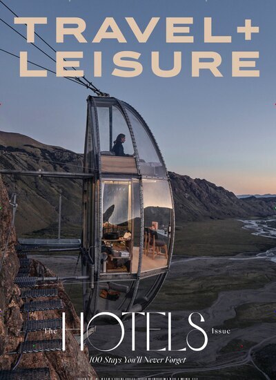 Titelbild der Ausgabe 5/2025 von Travel and Leisure. Diese Zeitschrift und viele weitere Reisemagazine, Freizeitmagazine und Wissensmagazine als Abo oder epaper bei United Kiosk online kaufen.