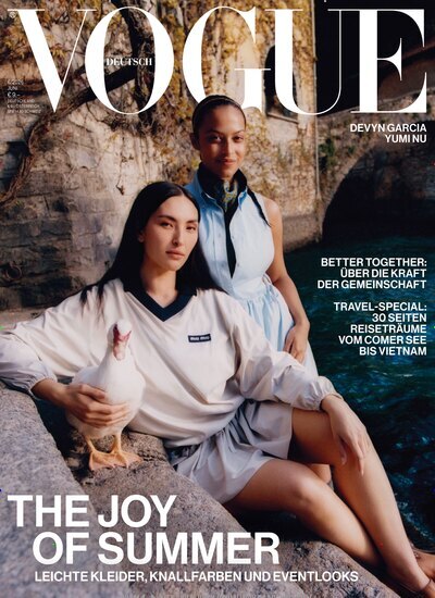 Titelbild der Ausgabe 6/2026 von VOGUE. Diese Zeitschrift und viele weitere Modemagazine und DIY-Magazine als Abo oder epaper bei United Kiosk online kaufen.