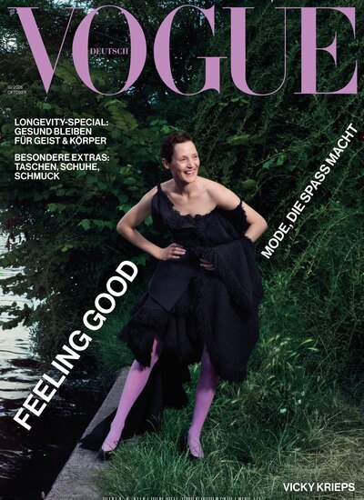 Titelbild der Ausgabe 10/2026 von VOGUE. Diese Zeitschrift und viele weitere Modemagazine und DIY-Magazine als Abo oder epaper bei United Kiosk online kaufen.