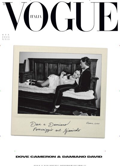 Titelbild der Ausgabe 10/2026 von Vogue Italien. Diese Zeitschrift und viele weitere Modemagazine und DIY-Magazine als Abo oder epaper bei United Kiosk online kaufen.