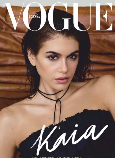 Titelbild der Ausgabe 6/2025 von Vogue Spanien. Diese Zeitschrift und viele weitere Modemagazine und DIY-Magazine als Abo oder epaper bei United Kiosk online kaufen.