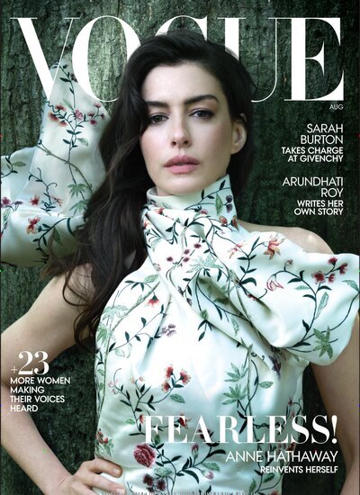 Titelbild der Ausgabe 8/2025 von Vogue USA. Diese Zeitschrift und viele weitere Modemagazine und DIY-Magazine als Abo oder epaper bei United Kiosk online kaufen.