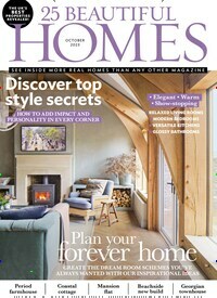 Titelbild der Ausgabe 10/2023 von 25 Beautiful Homes. Diese Zeitschrift und viele weitere Gartenzeitschriften und Wohnzeitschriften als Abo oder epaper bei United Kiosk online kaufen.