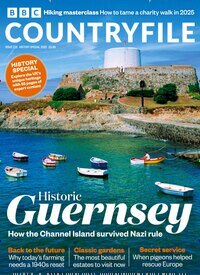 Titelbild der Ausgabe 6/2025 von BBC Countryfile Magazine. Diese Zeitschrift und viele weitere Reisemagazine, Freizeitmagazine und Wissensmagazine als Abo oder epaper bei United Kiosk online kaufen.