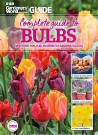 Titelbild der Ausgabe 13/2025 von BBC Gardeners World UK. Diese Zeitschrift und viele weitere Gartenzeitschriften und Wohnzeitschriften als Abo oder epaper bei United Kiosk online kaufen.