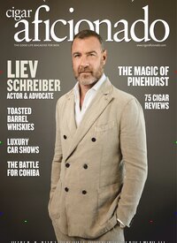 Titelbild der Ausgabe 4/2025 von Cigar Aficionado. Diese Zeitschrift und viele weitere Wirtschaftsmagazine und Politikmagazine als Abo oder epaper bei United Kiosk online kaufen.
