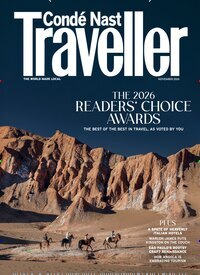 Titelbild der Ausgabe 6/2026 von Conde Nast Traveller UK. Diese Zeitschrift und viele weitere Reisemagazine, Freizeitmagazine und Wissensmagazine als Abo oder epaper bei United Kiosk online kaufen.