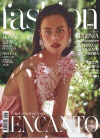 Titelbild der Ausgabe 8/2026 von Hola Fashion. Diese Zeitschrift und viele weitere Modemagazine und DIY-Magazine als Abo oder epaper bei United Kiosk online kaufen.