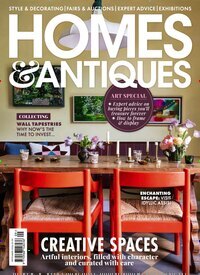 Titelbild der Ausgabe 10/2026 von Homes & Antiques. Diese Zeitschrift und viele weitere Gartenzeitschriften und Wohnzeitschriften als Abo oder epaper bei United Kiosk online kaufen.