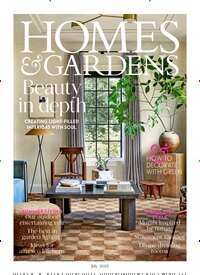 Titelbild der Ausgabe 7/2025 von Homes & Gardens UK. Diese Zeitschrift und viele weitere Gartenzeitschriften und Wohnzeitschriften als Abo oder epaper bei United Kiosk online kaufen.