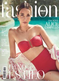 Titelbild der Ausgabe 154/2025 von iHola Fashion. Diese Zeitschrift und viele weitere Modemagazine und DIY-Magazine als Abo oder epaper bei United Kiosk online kaufen.