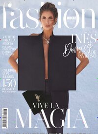 Titelbild der Ausgabe 158/2025 von iHola Fashion. Diese Zeitschrift und viele weitere Modemagazine und DIY-Magazine als Abo oder epaper bei United Kiosk online kaufen.