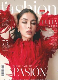 Titelbild der Ausgabe 159/2025 von iHola Fashion. Diese Zeitschrift und viele weitere Modemagazine und DIY-Magazine als Abo oder epaper bei United Kiosk online kaufen.