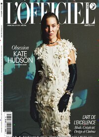 Titelbild der Ausgabe 2/2026 von L Officiel Paris. Diese Zeitschrift und viele weitere Modemagazine und DIY-Magazine als Abo oder epaper bei United Kiosk online kaufen.