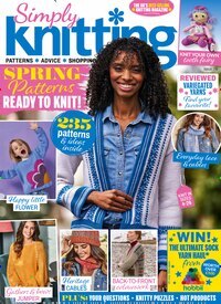 Titelbild der Ausgabe 3/2026 von Simply Knitting. Diese Zeitschrift und viele weitere Modemagazine und DIY-Magazine als Abo oder epaper bei United Kiosk online kaufen.