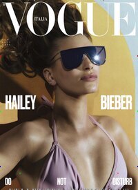 Titelbild der Ausgabe 9/2025 von Vogue Italien. Diese Zeitschrift und viele weitere Modemagazine und DIY-Magazine als Abo oder epaper bei United Kiosk online kaufen.