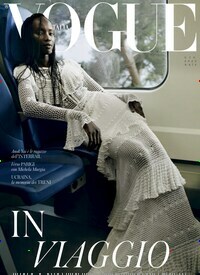 Titelbild der Ausgabe 873/2023 von Vogue Italien. Diese Zeitschrift und viele weitere Modemagazine und DIY-Magazine als Abo oder epaper bei United Kiosk online kaufen.
